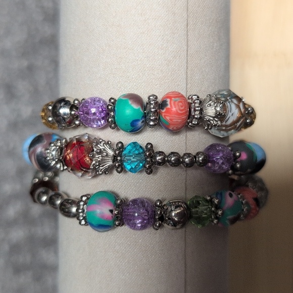 Color Wheel Beaded Bracelet - Picture 3 of 4